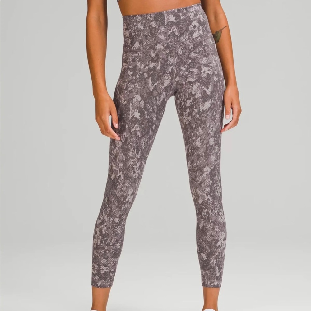 Lululemon WUNDER TRAIN HIGH-RISE TIGHT 25" Color Hideaway Camo Lunar Rock Multi